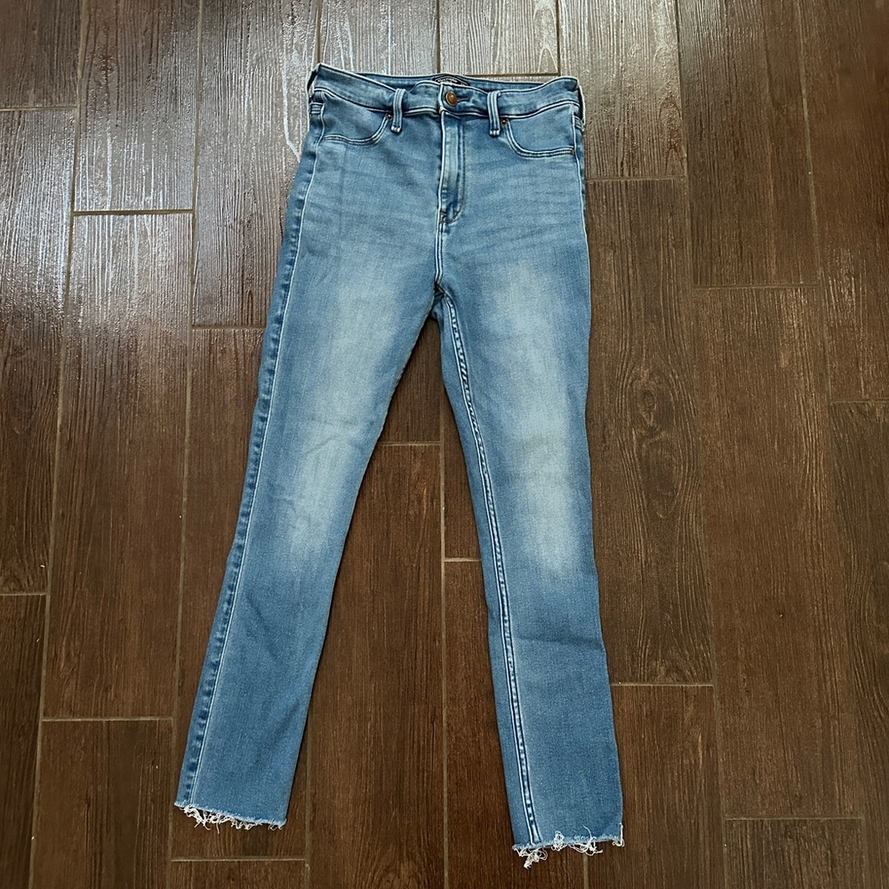 Abercrombie High Rise Ankle Jeans